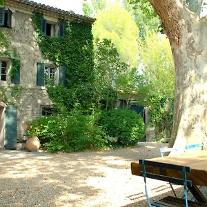 Bed & Breakfast Campagne Baudeloup, LʼIsle-sur-la-Sorgue